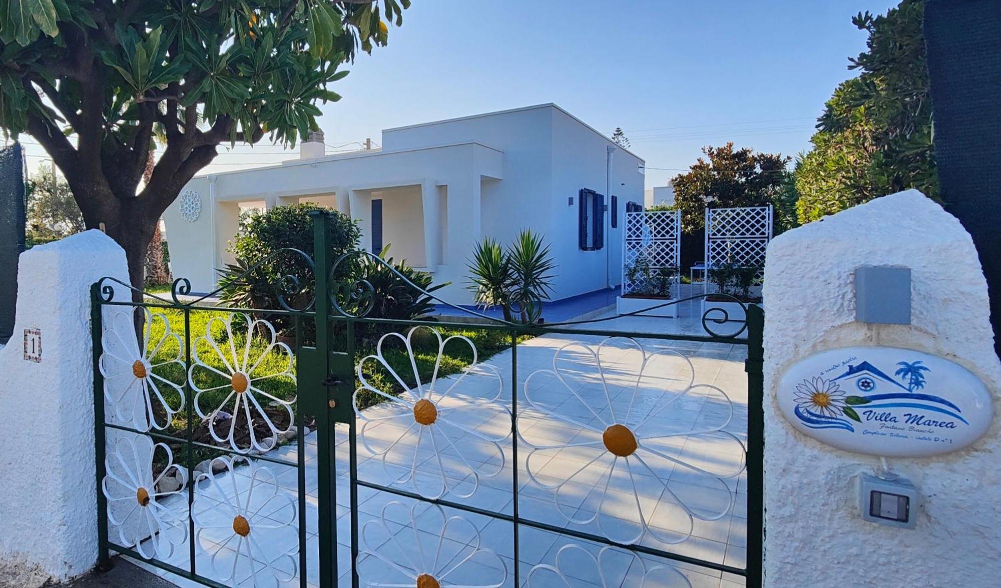 Pool Seaside Relais - Ville Ninfea, Marea, Rosa E Cassiopea Fontane Bianche Rom bilde
