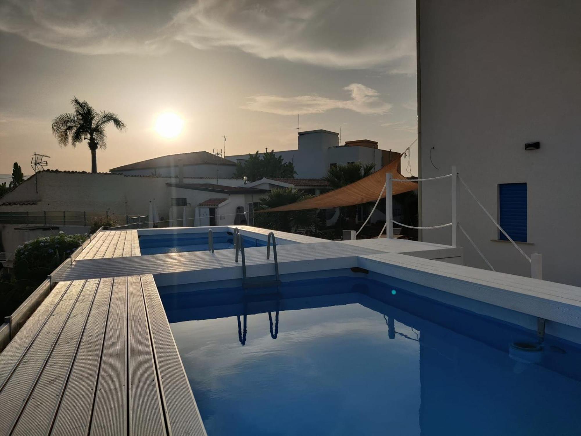 Pool Seaside Relais - Ville Ninfea, Marea, Rosa E Cassiopea Fontane Bianche Eksteriør bilde